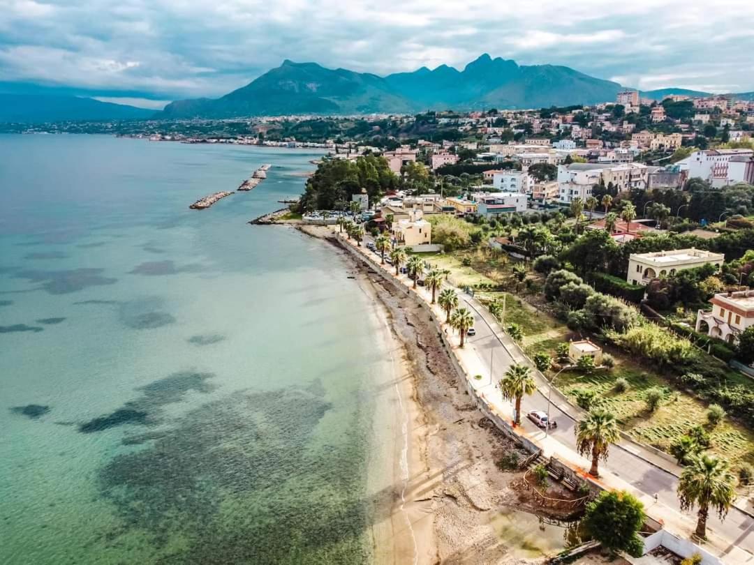 Blue Life, Sea-Luxury Rooms On The Beach Between Palermo And Cefalu' Casteldaccia Ngoại thất bức ảnh