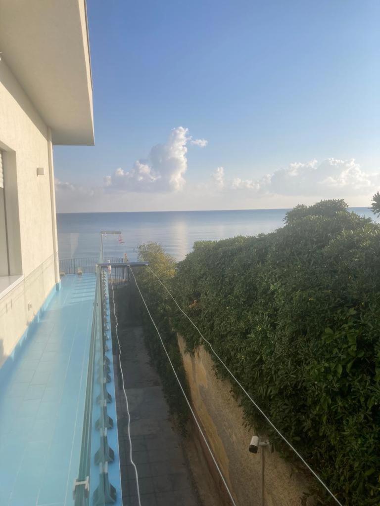 Blue Life, Sea-Luxury Rooms On The Beach Between Palermo And Cefalu' Casteldaccia Phòng bức ảnh