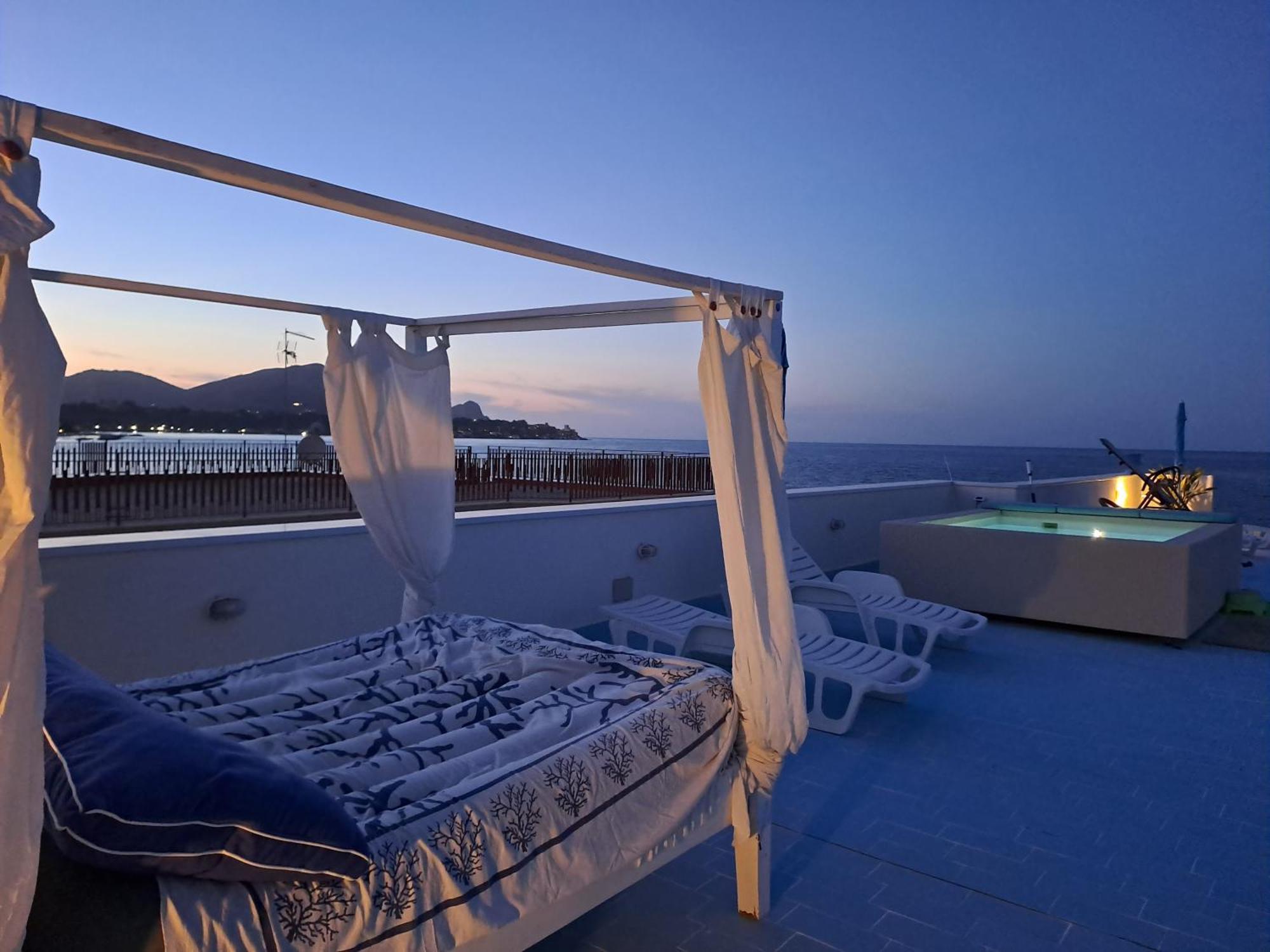 Blue Life, Sea-Luxury Rooms On The Beach Between Palermo And Cefalu' Casteldaccia Ngoại thất bức ảnh