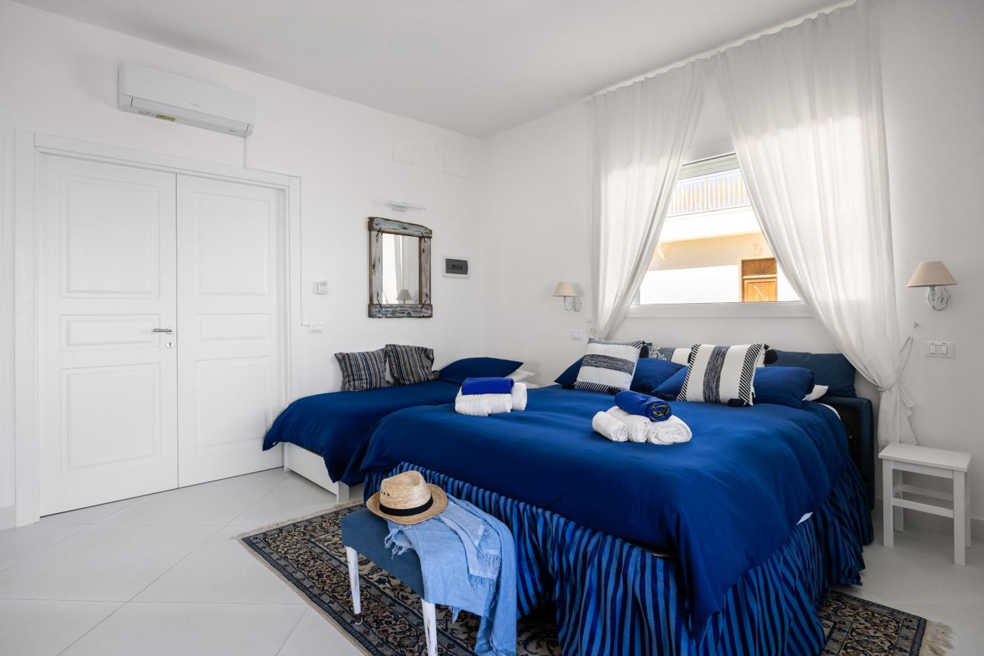 Blue Life, Sea-Luxury Rooms On The Beach Between Palermo And Cefalu' Casteldaccia Phòng bức ảnh