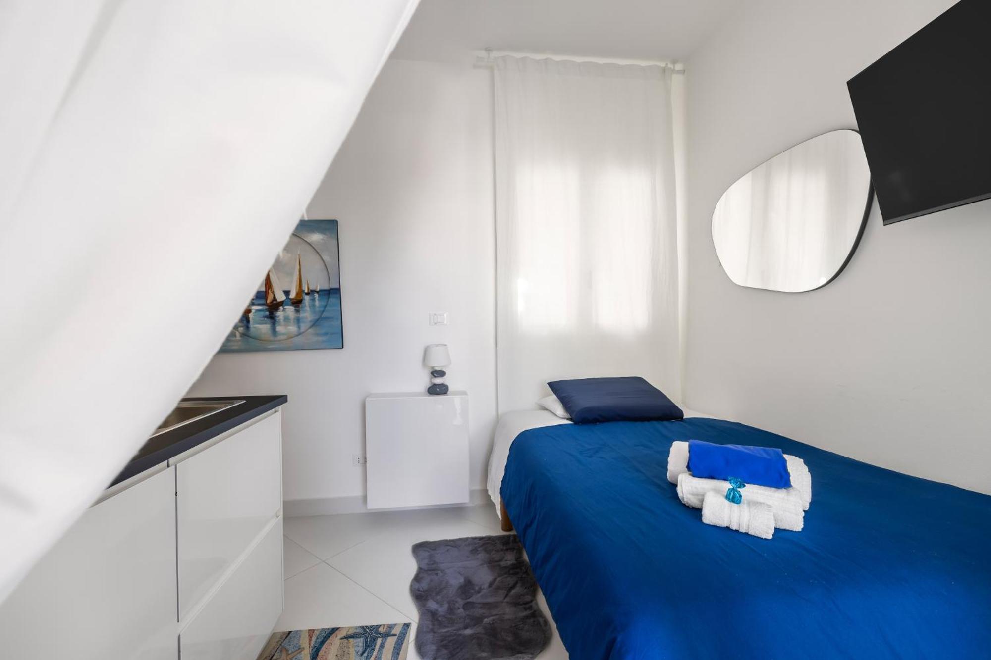 Blue Life, Sea-Luxury Rooms On The Beach Between Palermo And Cefalu' Casteldaccia Phòng bức ảnh